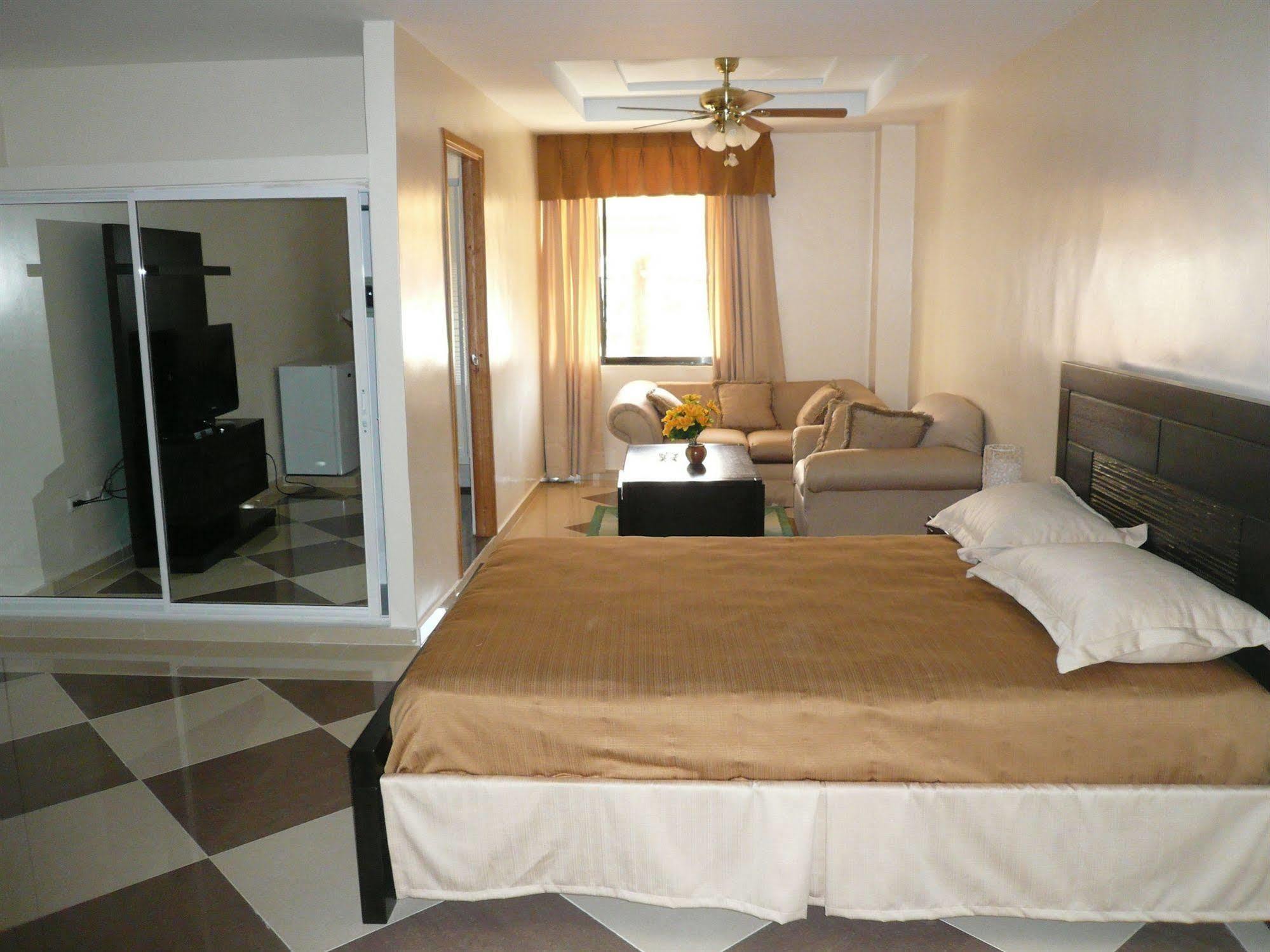 Apartahotel Roma II Santo Domingo Bagian luar foto